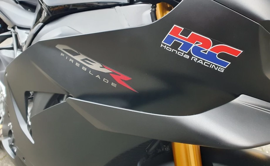 Angebot Honda CBR1000RR-R Fireblade SP Bild 7: Angebot Honda CBR1000RR-R Fireblade SP