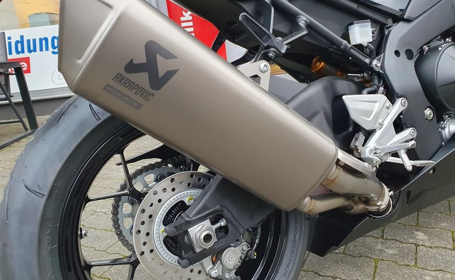 Angebot Honda CBR1000RR-R Fireblade SP Bild 9: Angebot Honda CBR1000RR-R Fireblade SP