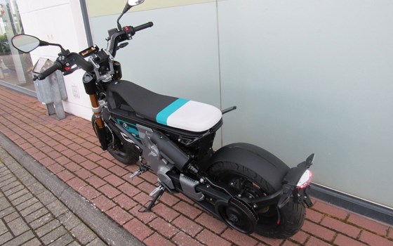 Gebrauchtmotorrad BMW CE 02 4kW - Bild 3