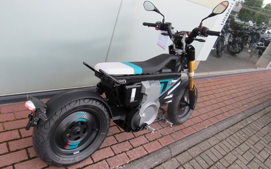 Gebrauchtmotorrad BMW CE 02 4kW - Bild 8