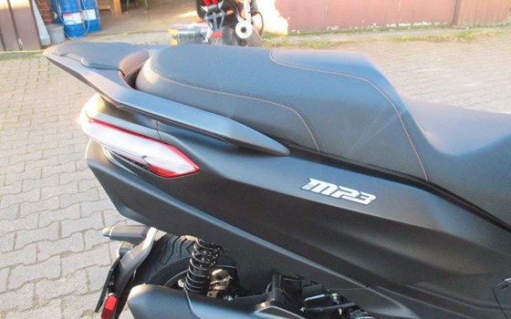 Neufahrzeug Piaggio MP3 530 HPE Exclusive - Bild 11