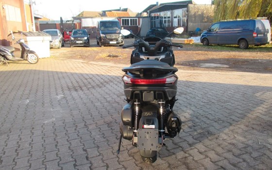 Neufahrzeug Piaggio MP3 530 HPE Exclusive - Bild 4