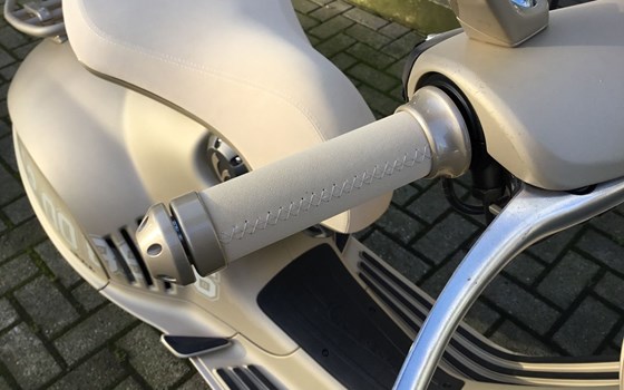 Gebrauchtmotorrad Vespa 946 Dragon - Bild 13