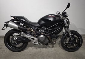 Ducati Monster 696