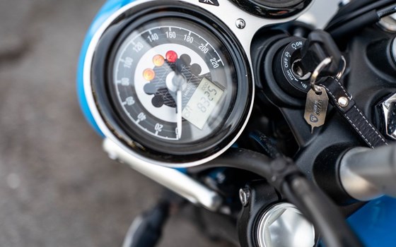 Gebrauchtmotorrad Triumph Speed Twin 1200 - Bild 8 Gebrauchtmotorrad Triumph Speed Twin 1200 - Bild 8