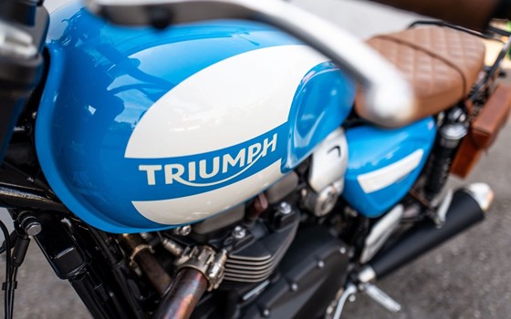 Gebrauchtmotorrad Triumph Speed Twin 1200 - Bild 9 Gebrauchtmotorrad Triumph Speed Twin 1200 - Bild 9