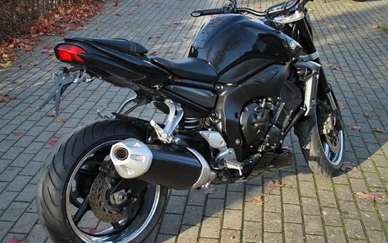 Gebrauchtmotorrad Yamaha FZ1 - Bild 2 Gebrauchtmotorrad Yamaha FZ1 - Bild 2