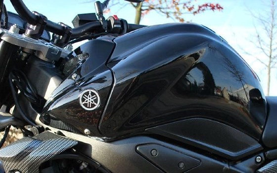 Gebrauchtmotorrad Yamaha FZ1 - Bild 8 Gebrauchtmotorrad Yamaha FZ1 - Bild 8