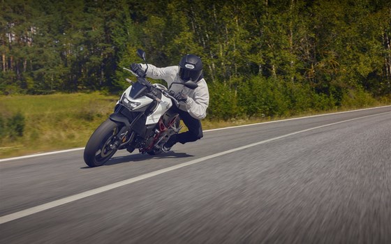 Neufahrzeug Honda CB750 Hornet - Bild 6 Neufahrzeug Honda CB750 Hornet - Bild 6