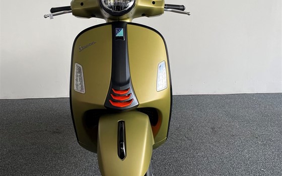 Neufahrzeug Vespa GTS 310 SuperSport - Bild 7 Neufahrzeug Vespa GTS 310 SuperSport - Bild 7