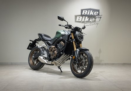 Honda CB650R E-Clutch ( Matt Laurel Green Metallic)