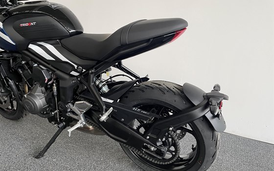 Gebrauchtmotorrad Triumph Trident 660 - Bild 10 Gebrauchtmotorrad Triumph Trident 660 - Bild 10