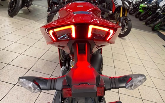 Neufahrzeug Ducati Panigale V4 - Bild 13