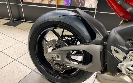 Neufahrzeug Ducati Panigale V4 - Bild 18