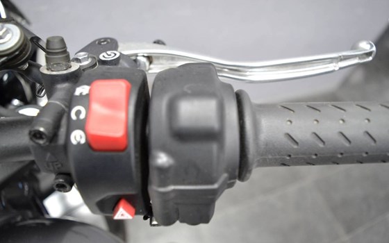 Gebrauchtmotorrad Triumph Speed Twin 1200 - Bild 10