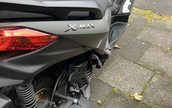 Gebrauchtmotorrad Yamaha XMAX 125 - Bild 4 Gebrauchtmotorrad Yamaha XMAX 125 - Bild 4