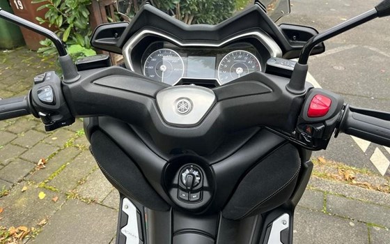 Gebrauchtmotorrad Yamaha XMAX 125 - Bild 5 Gebrauchtmotorrad Yamaha XMAX 125 - Bild 5
