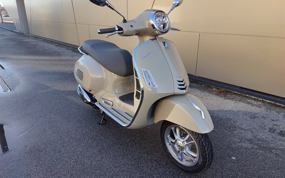 Neufahrzeug Vespa GTS 310 - Bild 2 Neufahrzeug Vespa GTS 310 - Bild 2