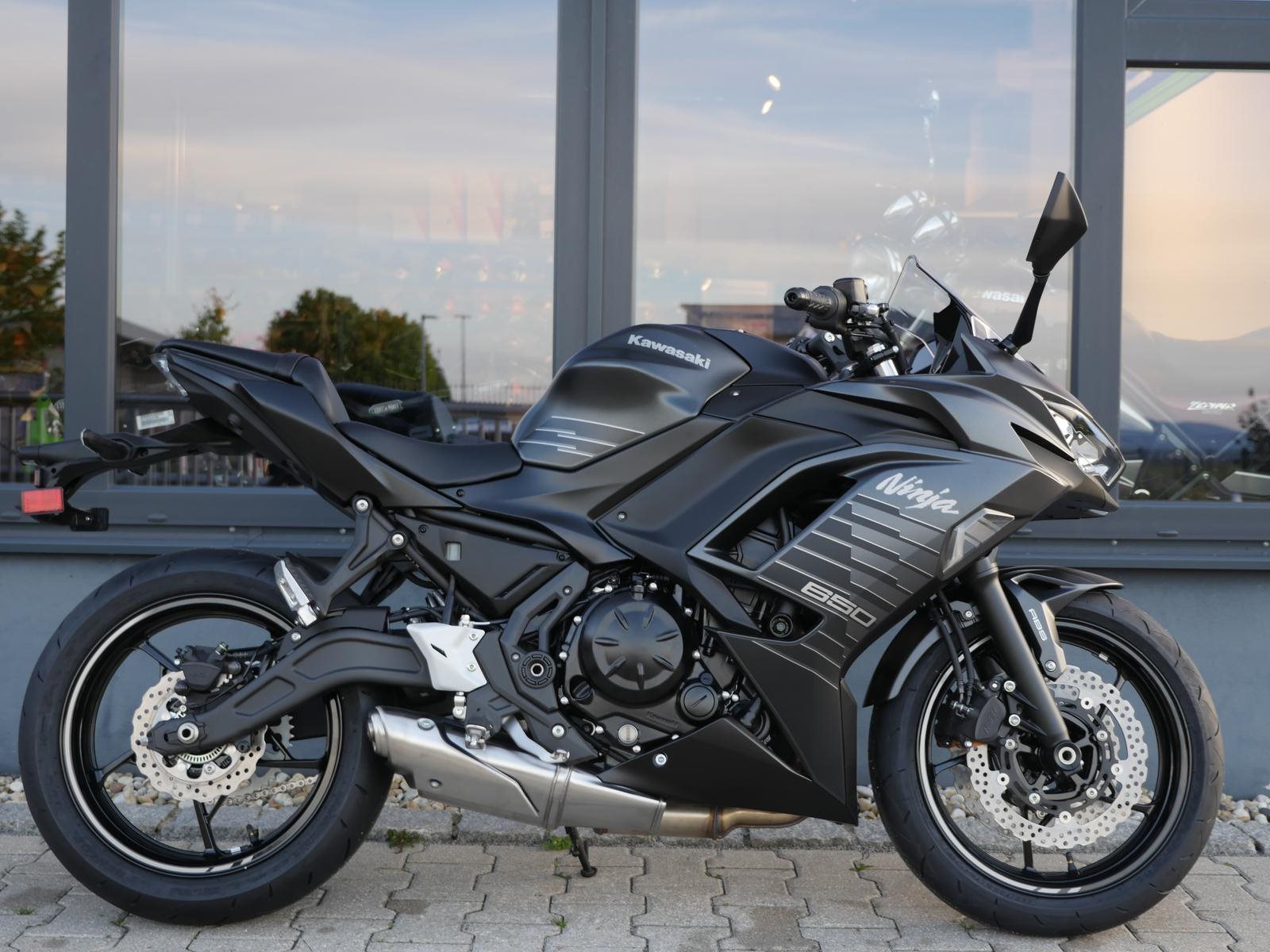 g-000319-g_W3191731-kawasaki-