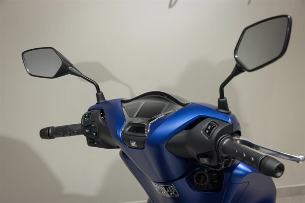 Honda SH125i ( Matt Pearl Pacific Blue ) - Bild 7