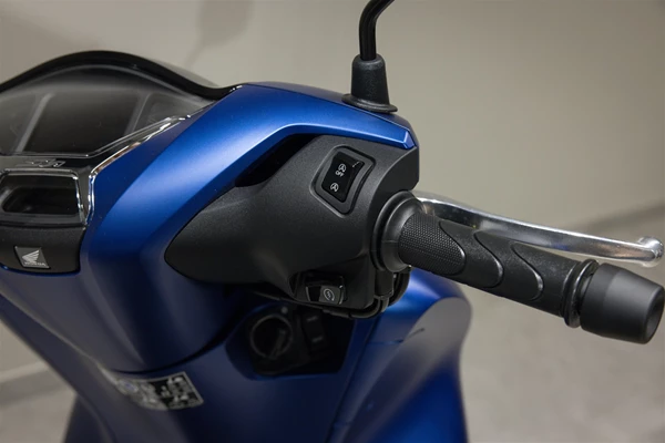 Honda SH125i ( Matt Pearl Pacific Blue ) - Bild 9