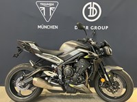 Gebrauchtmotorrad Triumph Street Triple 765 R *inkl. Zubehör!