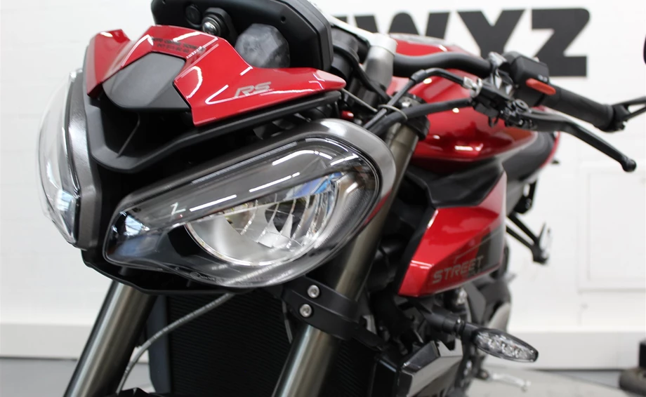 Angebot Triumph Street Triple 765 RS Bild 6: Angebot Triumph Street Triple 765 RS