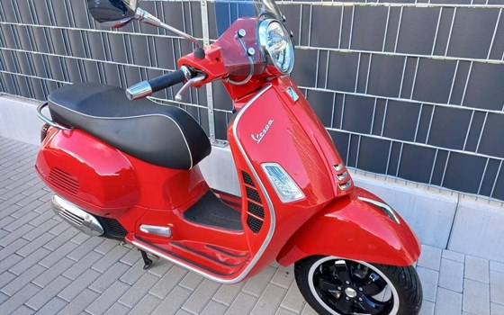 Gebrauchtmotorrad Vespa GTS 125 Super - Bild 3 Gebrauchtmotorrad Vespa GTS 125 Super - Bild 3