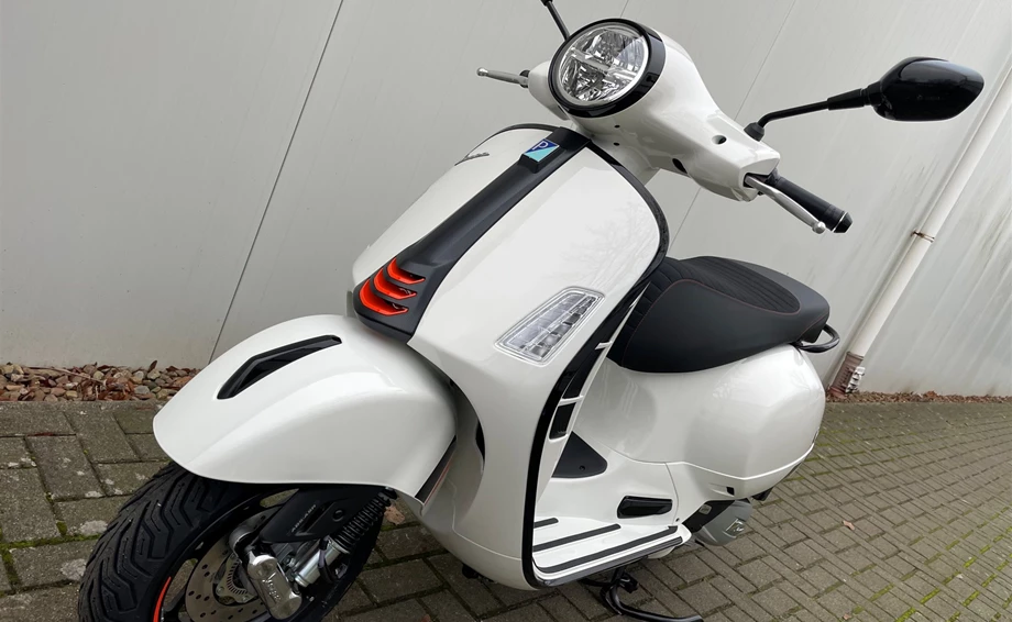 Angebot Vespa GTS 125 Super Sport Bild 2: Angebot Vespa GTS 125 Super Sport