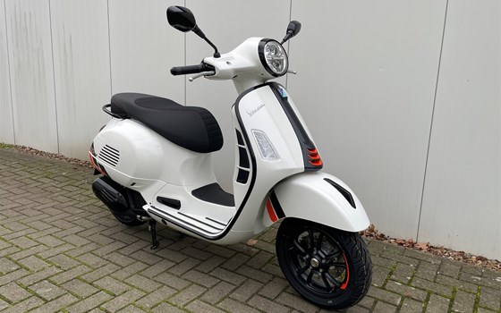 Neufahrzeug Vespa GTS 125 Super Sport - Bild 3