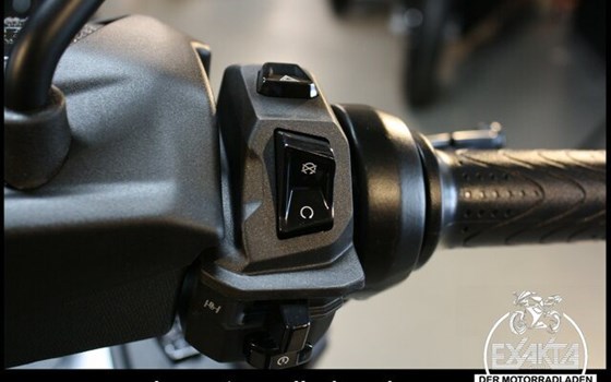 Neufahrzeug Piaggio MP3 400 Sport - Bild 18