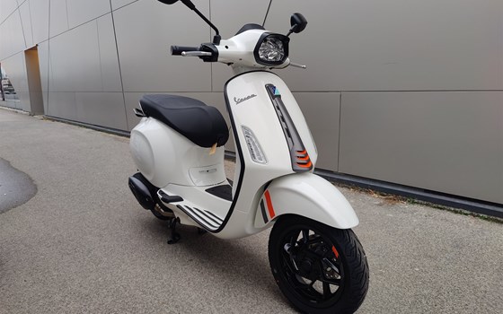 Neufahrzeug Vespa Sprint 125 S - Bild 2 Neufahrzeug Vespa Sprint 125 S - Bild 2