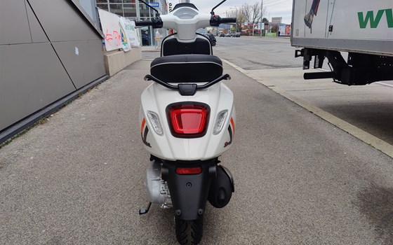 Neufahrzeug Vespa Sprint 125 S - Bild 5 Neufahrzeug Vespa Sprint 125 S - Bild 5