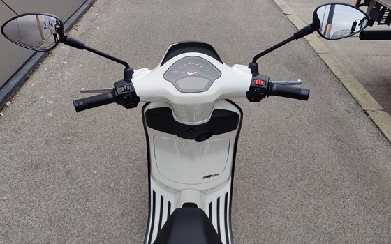 Neufahrzeug Vespa Sprint 125 S - Bild 6 Neufahrzeug Vespa Sprint 125 S - Bild 6