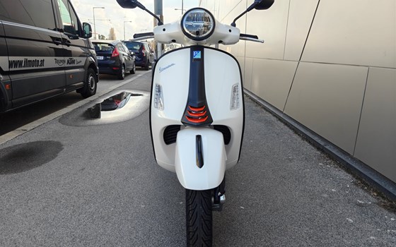Neufahrzeug Vespa GTS 310 SuperSport - Bild 15 Neufahrzeug Vespa GTS 310 SuperSport - Bild 15