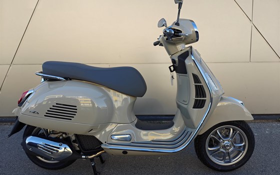 Neufahrzeug Vespa GTS 125 - Bild 1 Neufahrzeug Vespa GTS 125 - Bild 1