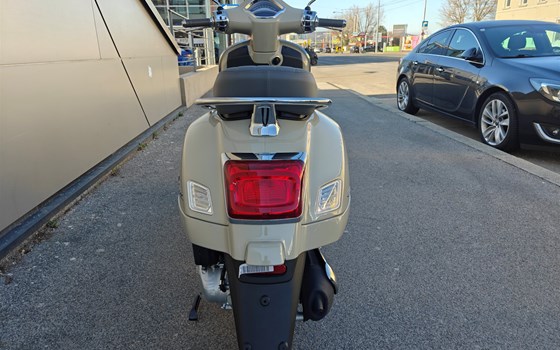 Neufahrzeug Vespa GTS 125 - Bild 5 Neufahrzeug Vespa GTS 125 - Bild 5