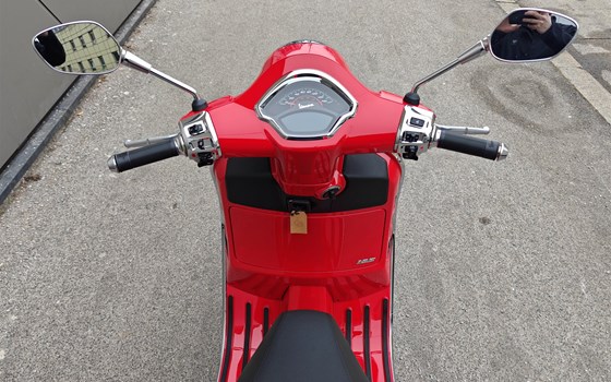 Neufahrzeug Vespa GTS 125 Super - Bild 6
