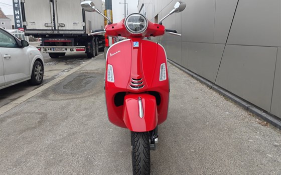 Neufahrzeug Vespa GTS 125 Super - Bild 3