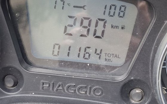 Gebrauchtmotorrad Piaggio MP3 300 HPE - Bild 1 Gebrauchtmotorrad Piaggio MP3 300 HPE - Bild 1