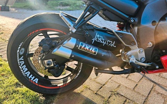 Gebrauchtmotorrad Yamaha FZ1 Fazer - Bild 2