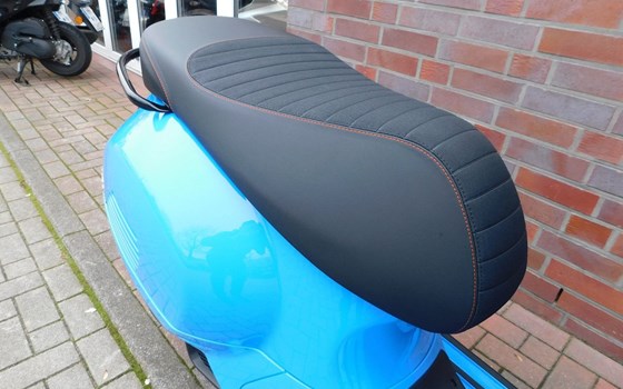 Neufahrzeug Vespa GTS 125 Super Sport - Bild 12