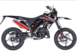 Neumotorrad Malaguti XSM 50 Supermoto Neumotorrad Malaguti XSM 50 Supermoto