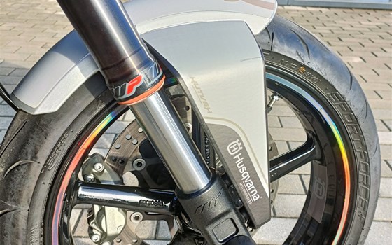 Gebrauchtmotorrad Husqvarna Vitpilen 701 - Bild 11 Gebrauchtmotorrad Husqvarna Vitpilen 701 - Bild 11