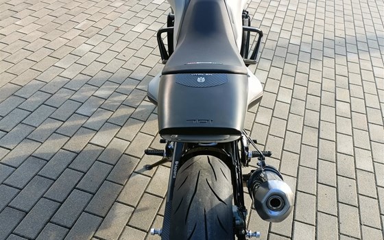Gebrauchtmotorrad Husqvarna Vitpilen 701 - Bild 7 Gebrauchtmotorrad Husqvarna Vitpilen 701 - Bild 7