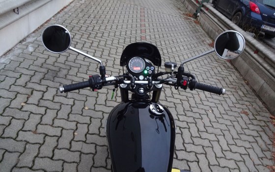 Gebrauchtmotorrad Triumph Bonneville T100 Black - Bild 7 Gebrauchtmotorrad Triumph Bonneville T100 Black - Bild 7