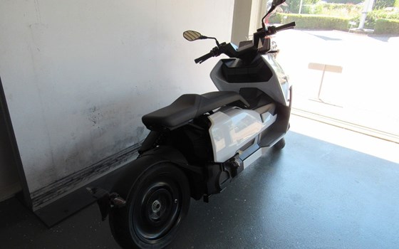 Gebrauchtmotorrad BMW CE 04 - Bild 3