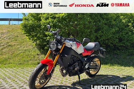 Yamaha XSR900