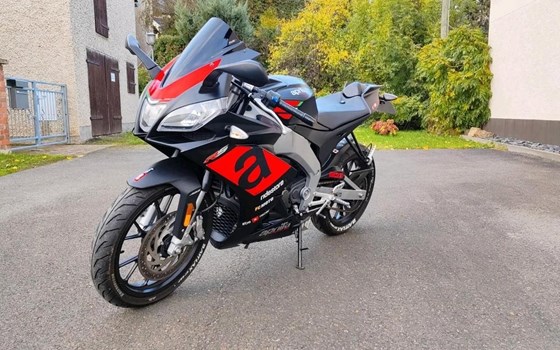 Gebrauchtmotorrad Aprilia RS 125 - Bild 3 Gebrauchtmotorrad Aprilia RS 125 - Bild 3