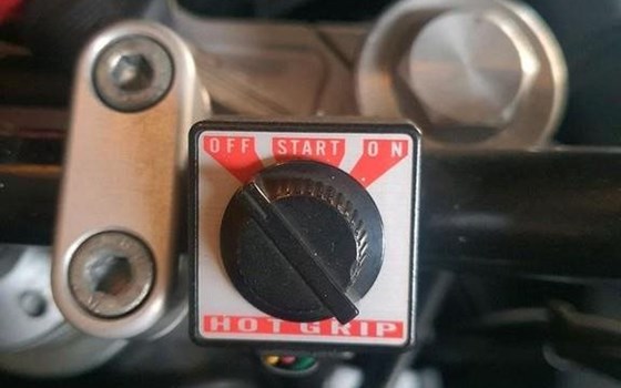 Gebrauchtmotorrad Honda CBR 1100 XX Super Blackbird - Bild 4